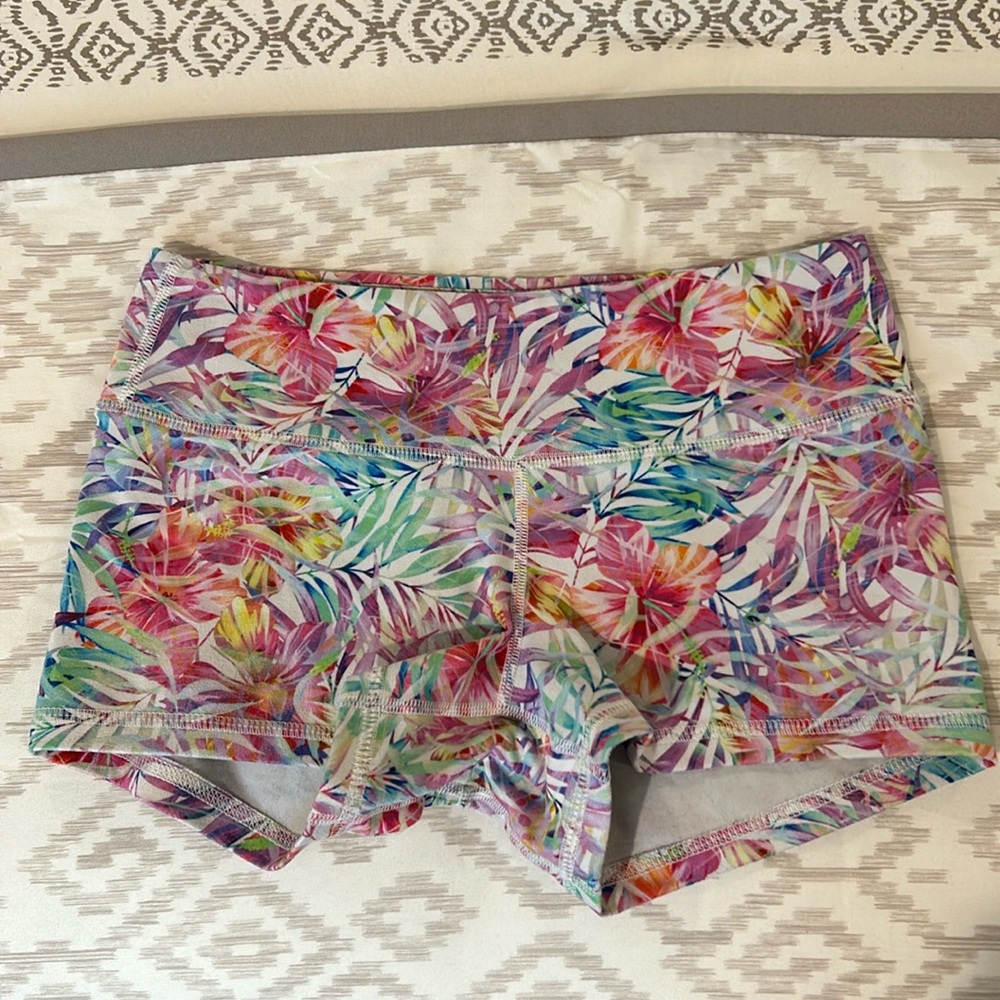 Fleo Shorts